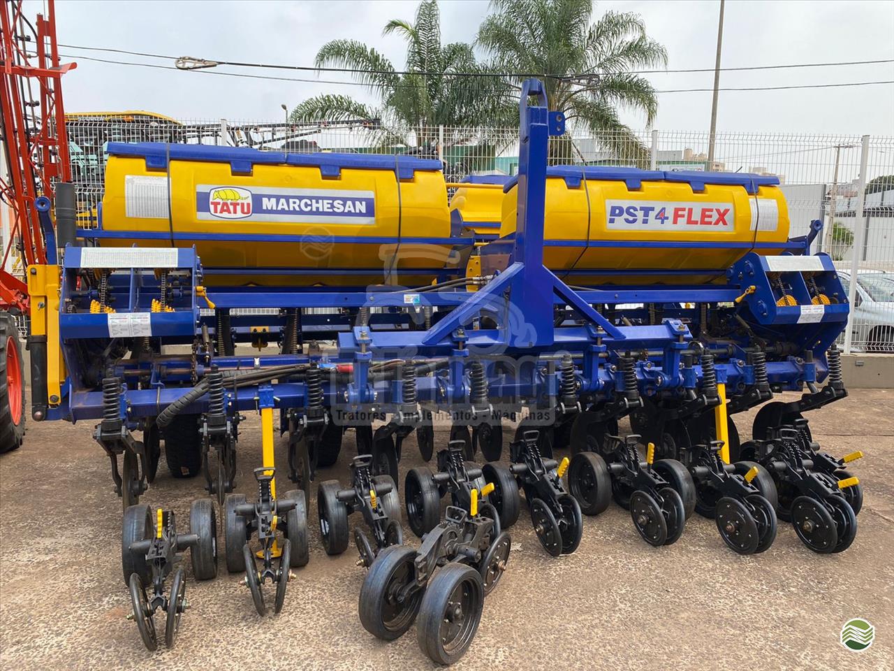 PLANTADEIRA TATU PST 4 FLEX Triamaq Tratores UBERLANDIA MINAS GERAIS MG